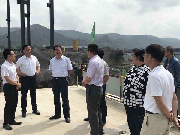 市人大常委會(huì)黨組副書(shū)記、副主任樊文浩一行調(diào)研泓源公司項(xiàng)目建設(shè)情況(圖2)