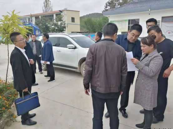 平?jīng)鲢垂鹃_(kāi)展“踐行初心使命，助推脫貧攻堅(jiān)”主題黨日活動(dòng)(圖3)