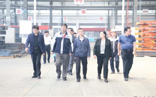省工信廳督導(dǎo)調(diào)研甘肅泓盛達科技有限責(zé)任公司生產(chǎn)經(jīng)營及項目建設(shè)情況(圖1) 省工信廳督導(dǎo)調(diào)研甘肅泓盛達科技有限責(zé)任公司生產(chǎn)經(jīng)營及項目建設(shè)情況(圖1)