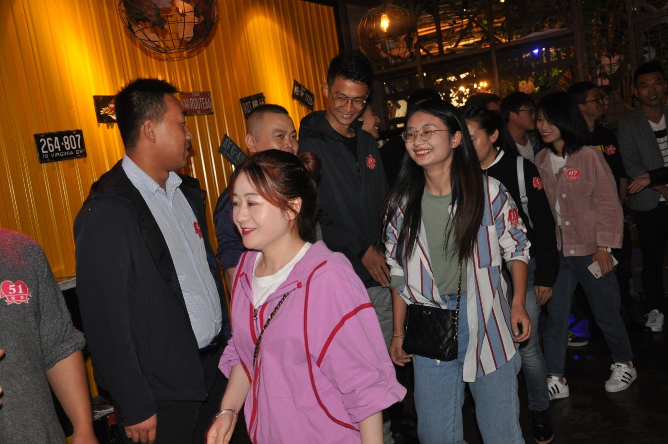 泓源公司舉辦“情定七夕·緣來是你”政銀企青年聯(lián)誼活動(圖4) 泓源公司舉辦“情定七夕·緣來是你”政銀企青年聯(lián)誼活動(圖4)