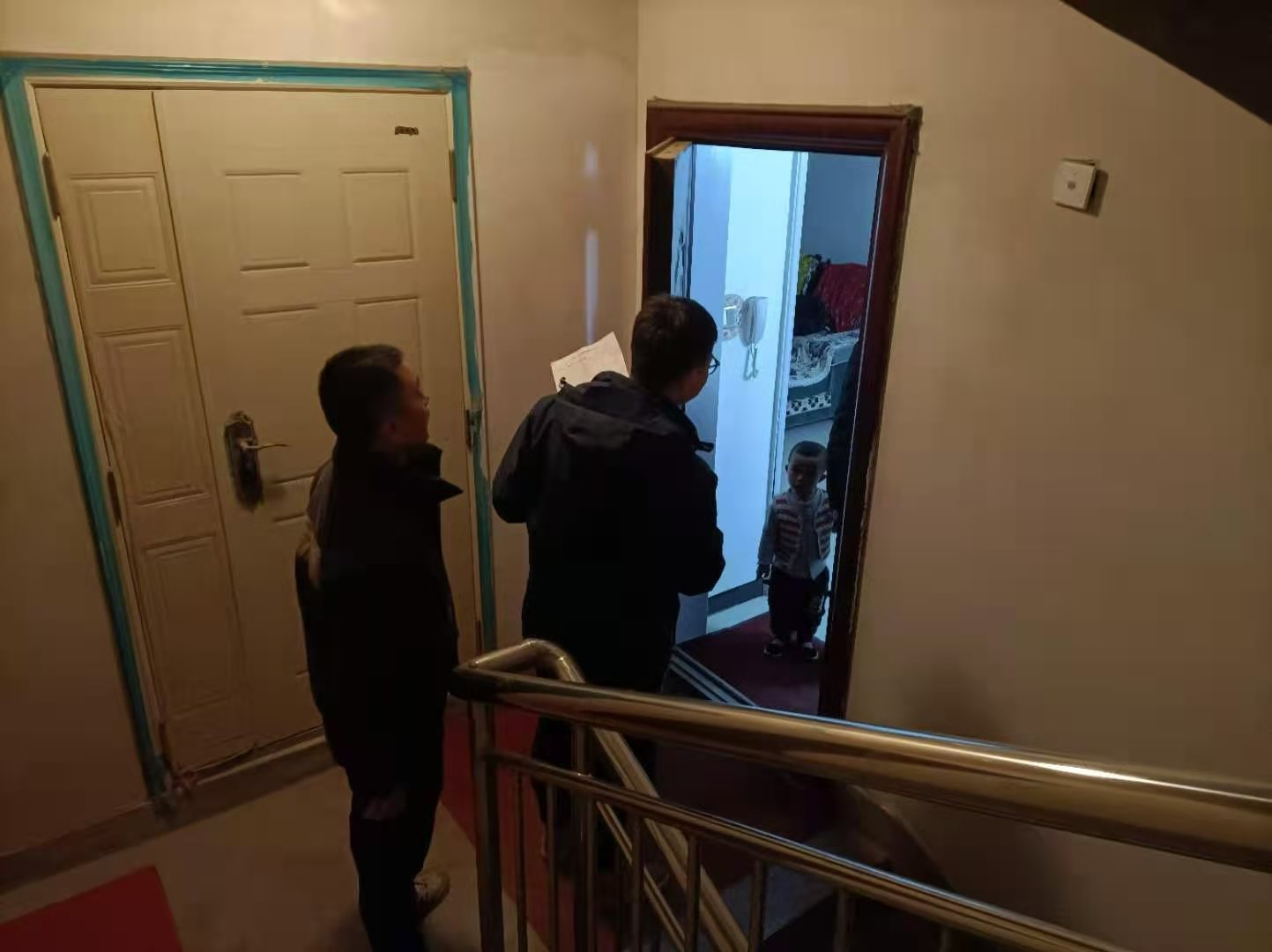 泓源能源供應(yīng)公司扎實(shí)開(kāi)展“大回訪”活動(dòng)全力保障熱用戶溫暖過(guò)冬(圖2) 泓源能源供應(yīng)公司扎實(shí)開(kāi)展“大回訪”活動(dòng)全力保障熱用戶溫暖過(guò)冬(圖2)