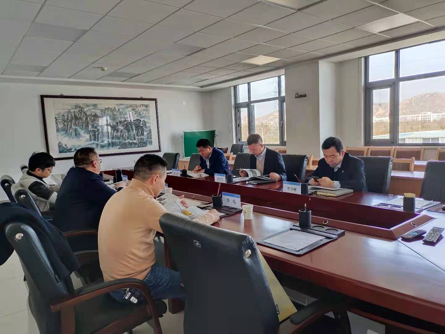 四川能投水務(wù)公司到訪(fǎng)泓源公司洽談合作事宜(圖2) 四川能投水務(wù)公司到訪(fǎng)泓源公司洽談合作事宜(圖2)