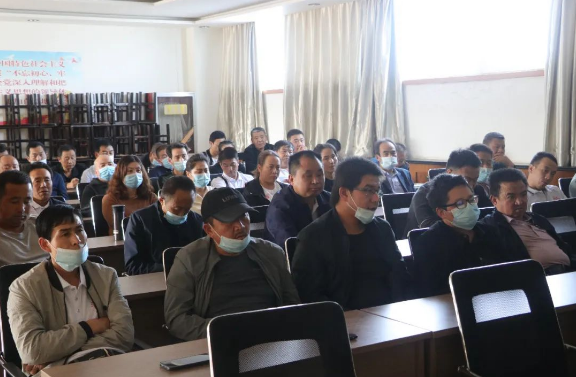 泓源出租車公司召開9月份安全例會(huì)積極部署國慶期間安全生產(chǎn)工作(圖2) 泓源出租車公司召開9月份安全例會(huì)積極部署國慶期間安全生產(chǎn)工作(圖2)