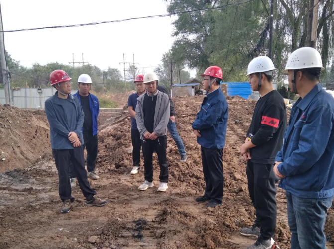 “國(guó)慶假日我在崗”——泓源公司檢查項(xiàng)目建設(shè)工作(圖2) “國(guó)慶假日我在崗”——泓源公司檢查項(xiàng)目建設(shè)工作(圖2)