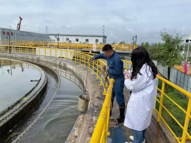 “國慶假日我在崗”——用堅(jiān)守書寫泓源精神(圖5) “國慶假日我在崗”——用堅(jiān)守書寫泓源精神(圖5)