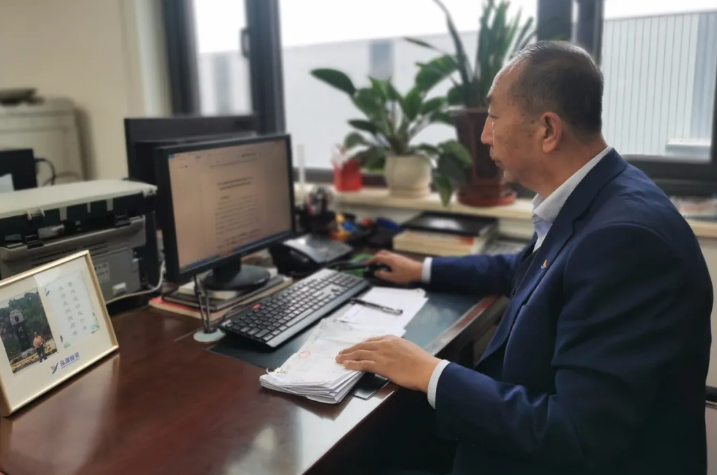 泓源公司召開2021年度“泓源榜樣”表彰會(huì)議(圖7) 泓源公司召開2021年度“泓源榜樣”表彰會(huì)議(圖7)