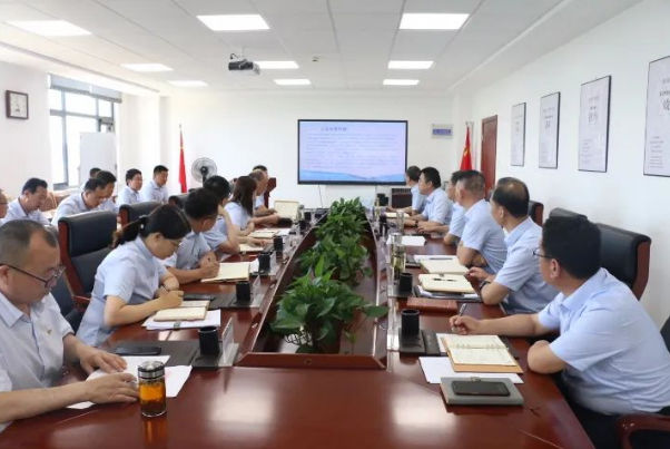 市產(chǎn)投集團(tuán)召開黨委理論中心組集體學(xué)習(xí)會(huì)議(圖2) 市產(chǎn)投集團(tuán)召開黨委理論中心組集體學(xué)習(xí)會(huì)議(圖2)